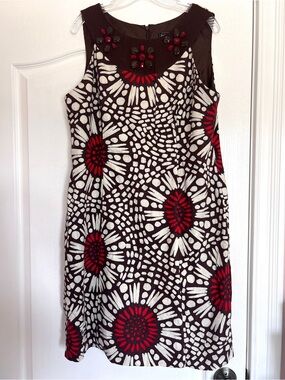 Jessica Howard Brown, White & Red Beaded Neckline Midi Dress